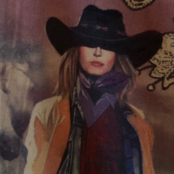 Pastaza Artistic Print Women's Blouse - Picture 5 of 8